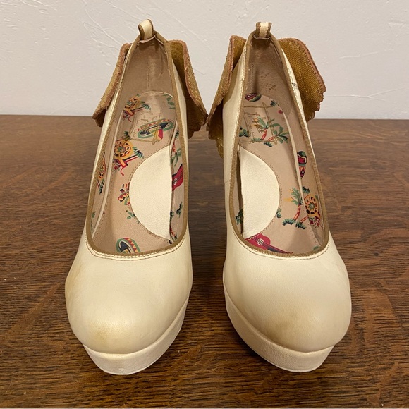 MISS L-FIRE CREAM GOLD ANGEL WINGS PLATFORM PUMP RETRO STYLE WEDGE HEELS - Picture 2 of 16